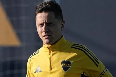 Ander Herrera, el titular que Russo tiene en espera en Boca: cuando esté disponible jugará en el equipo ideal