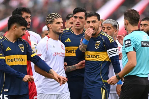 Las dos expulsiones que Barracas Central debió tener ante Boca y no se cobraron