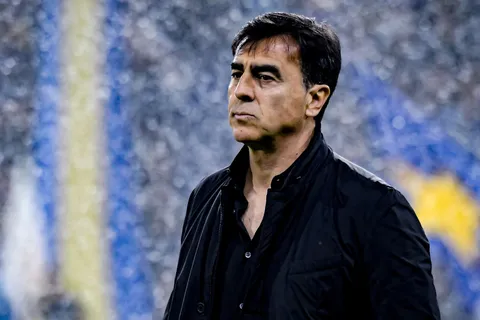 ¿Gustavo Quinteros es el objetivo de Boca? Revelaron qué piensan en el Xeneize sobre el DT de Vélez