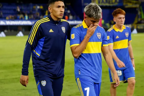 La clara postura de Almirón con Zeballos