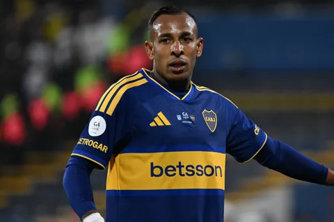 Sebastián Villa no pudo entrenarse con normalidad.