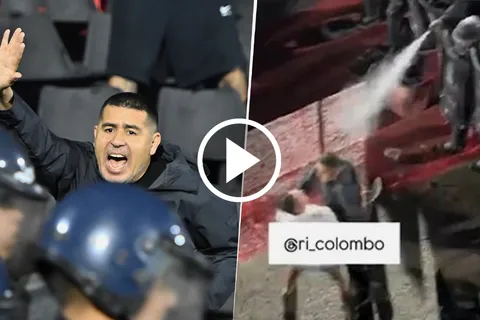 Juan Román Riquelme frenando a los hinchas de Boca en medio del gas pimienta