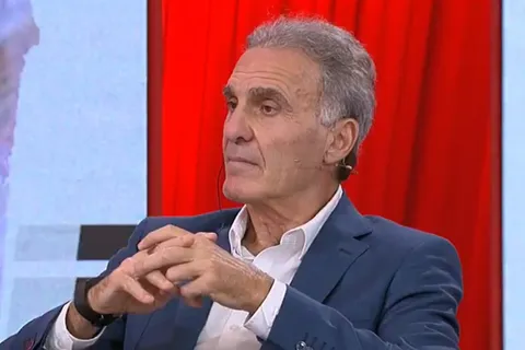 Oscar Ruggeri expuso a varios hinchas de River ante la chance de Boca campeón: "Fuera del aire me dicen que..."