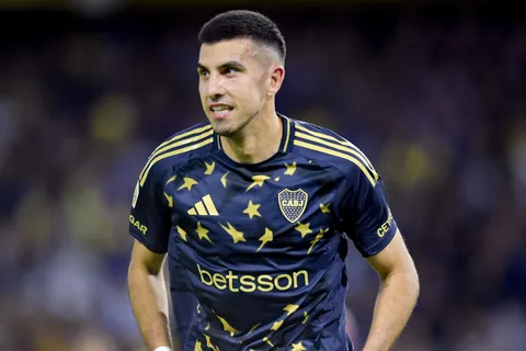 Rodrigo Battaglia sintió una molestia en la práctica de Boca y es duda ante Barracas