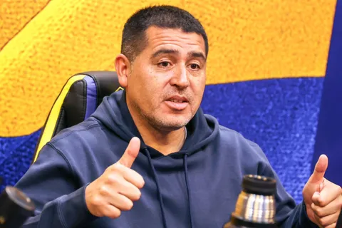 Riquelme quiere a Felipe Loyola para Boca y ya inició negociaciones