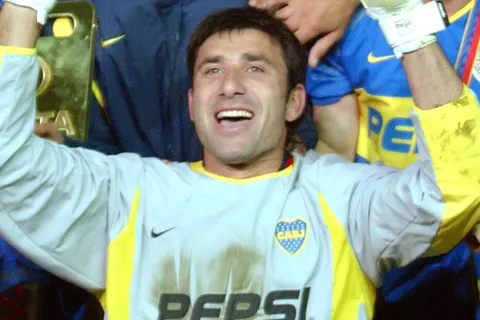 La desconocida historia de Roberto Abbondanzieri en los penales ante Pumas en 2005: "Le fracturaron dos costillas a mi viejo"