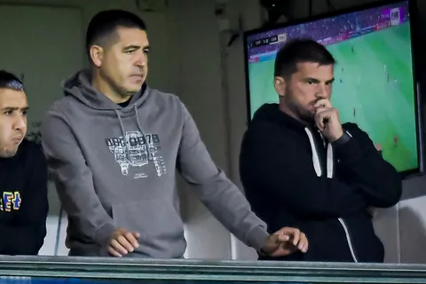Riquelme se reunió con Mariano Herrón: la nueva decisión con respecto al futuro del DT interino de Boca