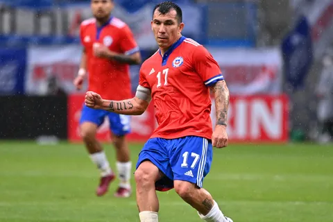 Cómo formaría Boca con Gary Medel como titular: las opciones de Diego Martínez