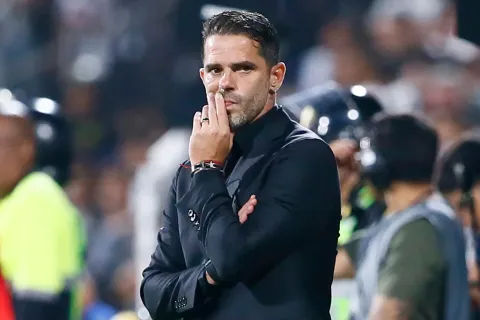 Fernando Gago baja a Reserva de Boca a Camilo Rey Domenech: el motivo