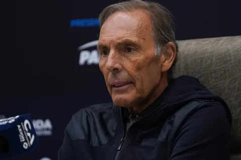 Russo tendrá una reunión cara a cara con uno de los titulares de Boca: el motivo