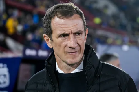 Arruabarrena tiene en mente un equipo para Boca vs. River. 