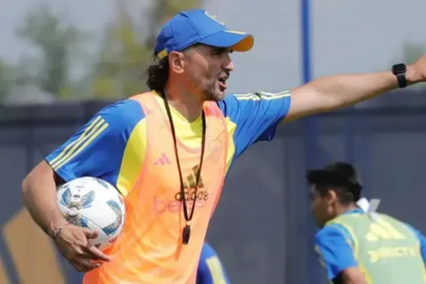 Diego Martínez paró sus dos primeros equipos en Boca en un amistoso ante la Reserva