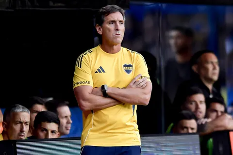 Úbeda no descarta meter a Zeballos y hacer un cambio de esquema en Boca para enfrentar a Cruzeiro