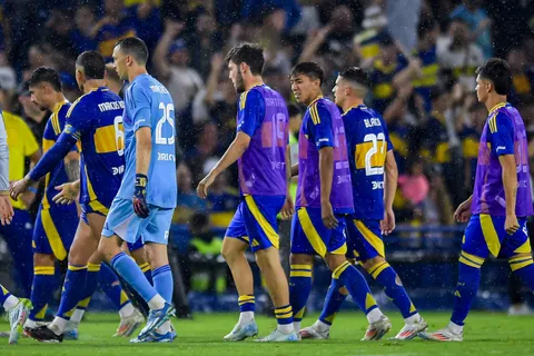 Los 3 jugadores de Boca que llegaron hacen un año, no tienen minutos y podrían salir