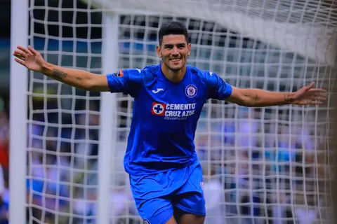 Lucas Passerini en Cruz Azul