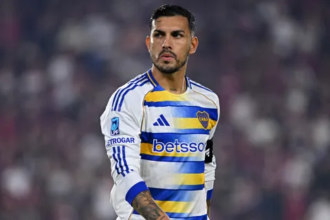 El picante cruce de Paredes con el DT de Barcelona de Ecuador: "No sé quién es"