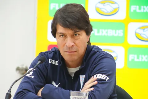 La decisión del DT de Universidad Católica a días del partido contra Boca