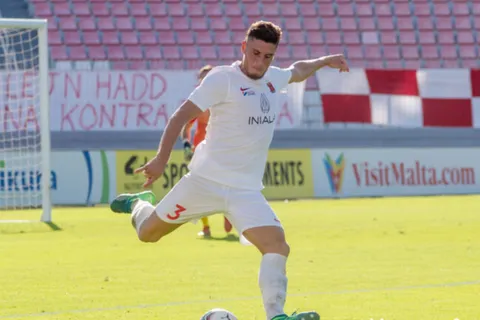 Enzo Ruiz fue campeón en Boca y ahora juega en la liga de Malta