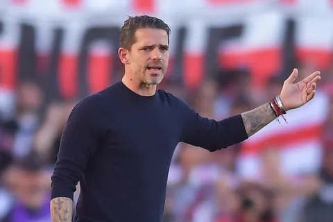 Qué dijo Gago sobre la línea de 5 ante River: "Tratamos de..."