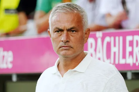 Mercado de pases 2024: José Mourinho quiere a Cristian Medina para su equipo actual