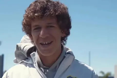 "Jagger" leyó los tuits desopilantes de los hinchas de Boca sobre él y estalló de risa