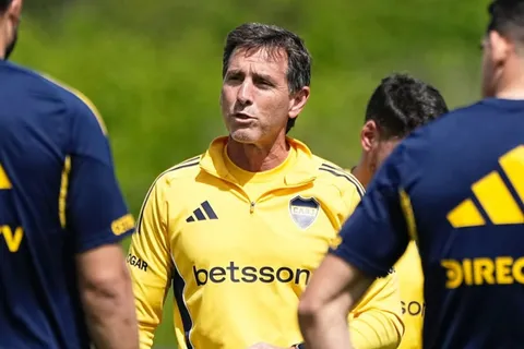Úbeda tendrá una charla en Boca con tres jugadores para terminar de definir el equipo