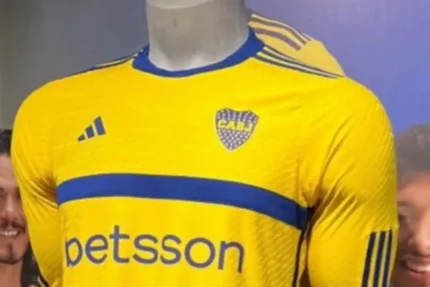 Otra más: adidas lanzó a la venta una camiseta alternativa manga larga que enloqueció a los hinchas de Boca