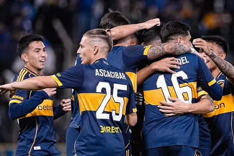 Arruabarrena probó a Leonel Flores en el amistoso y podría ser titular en Copa Argentina