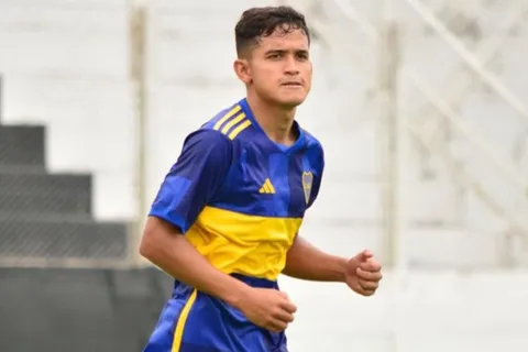 Quién es Dylan Gorosito, el lateral derecho que probó Diego Martínez en la práctica de Boca