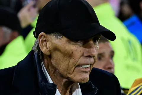 La respuesta de Miguel Russo sobre la queja de los hinchas de Boca por no haber hecho más cambios