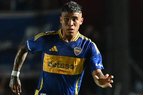 Qué pasa con Ayrton Costa y por qué se demora tanto su regreso en Boca