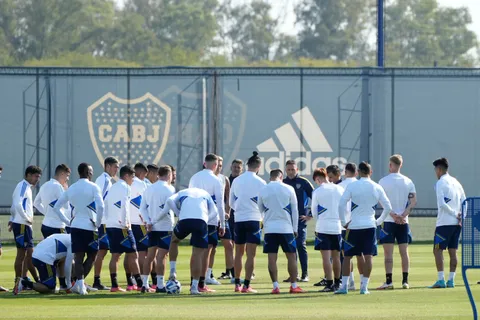 Tres regresos y tres ausencias: Almirón definió los concentrados vs. Deportivo Pereira