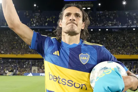 El Colo Ramírez, jugador de Newell's, tiene que enfrentarse a Boca pero respaldó a Edinson Cavani