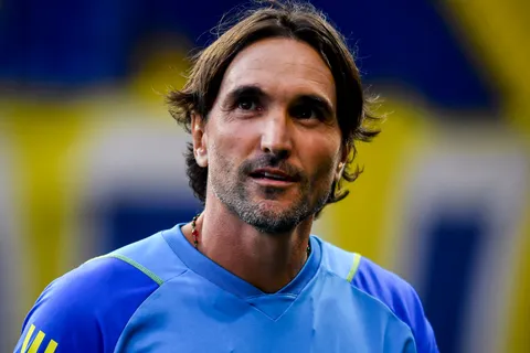 Diego Martínez destacó a Luis Advíncula: "No deja de sorprenderme"
