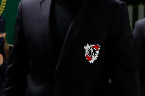 Los hinchas de Boca hicieron tendencia a Javier Mascherano para que sea el DT de River
