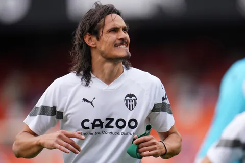 ¿Cavani, más cerca de Boca? Los posteos de un periodista uruguayo que encienden la ilusión