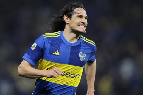 El regalo de Edinson Cavani a un juvenil de Boca, con una divertida condición: “Me dijo…”