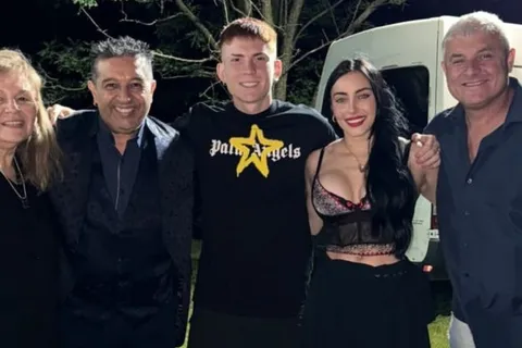 El gran festejo del Colo Barco en Navidad: Mario Luis, Los del Fuego y un compañero de Boca