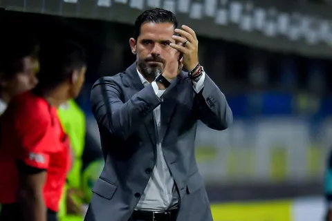 El Beto Márcico defendió a Gago en Boca y pidió que siga: "Lo puede dar vuelta"