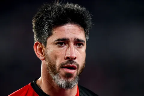 El motivo por el que Pablo Pérez y otros dos exfutbolistas visitaron al plantel de Boca en Rosario
