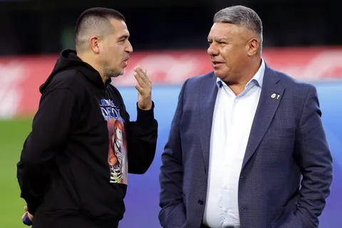 La inesperada frase de Riquelme sobre el Chiqui Tapia y Grondona: "Han hecho feliz a todo un país"