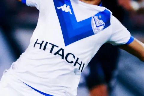 Brilló en Vélez y ahora espera el llamado de Riquelme porque es hincha de Boca