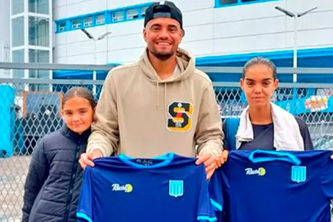 Sergio Romero visitó el Cilindro de Racing