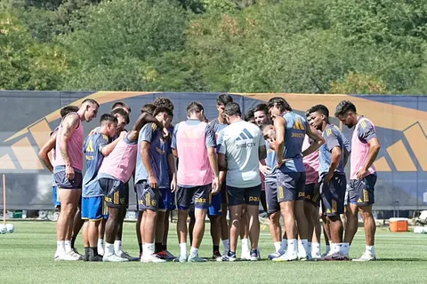 Brian Aguirre empezó el año como titular en Boca, pero ahora Gago lo ve como tercer suplente