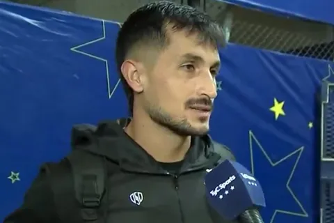 El arquero de Barracas Central habló sobre el gol anulado a Cavani: "No hay dudas"