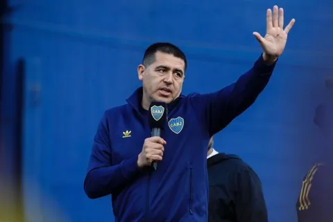 El proyecto futbolístico de Riquelme para 2024: por qué Martínez, cambios con el Consejo y política de refuerzos
