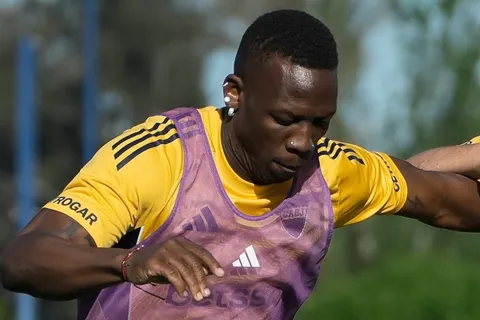 En Alianza Lima se sinceraron sobre la situación de Luis Advíncula en Boca: "A nosotros..."