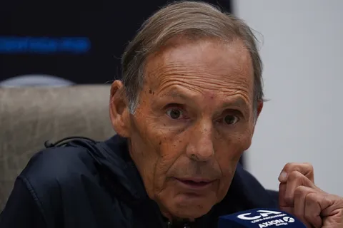 Alan Velasco viene con un rendimiento irregular en Boca pero Russo lo banca pase lo que pase: "Es difícil que lo saque"