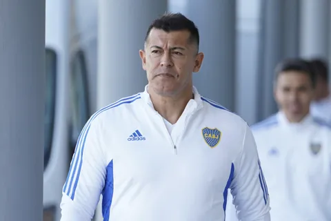 Almirón se decidió: el equipo confirmado de Boca para el duelo ante Colo Colo