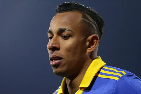 La sugestiva historia de Villa en medio de su conflicto con Boca: "Vuelvo"
